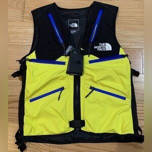 The North Face BLACK SERIES 3L Vest Mens Size Medium M New Yellow Black NF0A4AK2